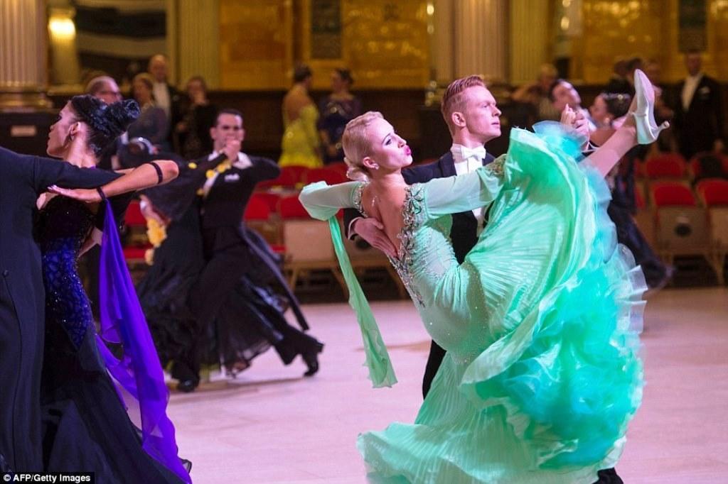 Top 10 Dynamic Ballroom Dance Troupes in the UK