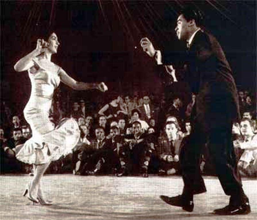 Top 10 Iconic Ballroom Dance Couples in British Dance History