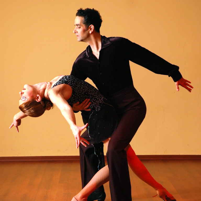 Top 10 Online Resources for Ballroom Dance Enthusiasts in Britain