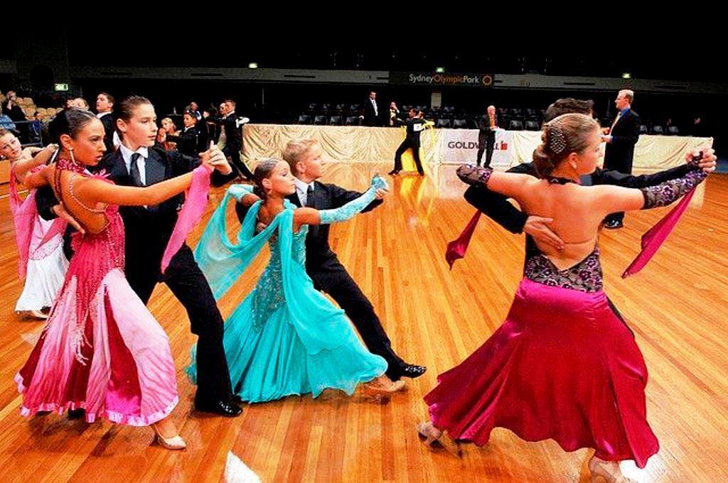 Top 10 Captivating Ballroom Dance Performances in Britain