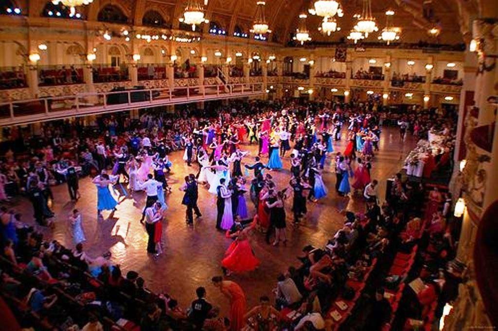 Top 10 Vibrant Regional Ballroom Dance Festivals in Britain