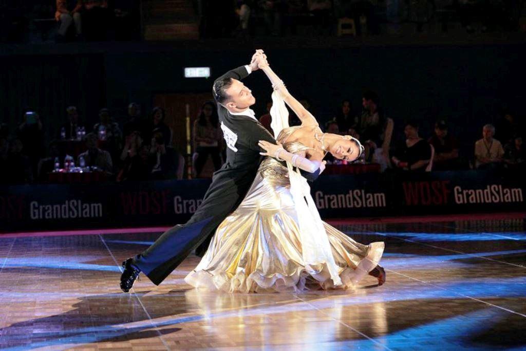 Top 10 Unforgettable Ballroom Dance Scenes on Stage in Britain