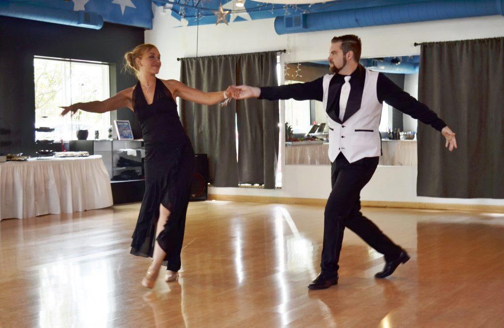 Top 10 Ways Ballroom Dance Enhances Self-confidence in Britain