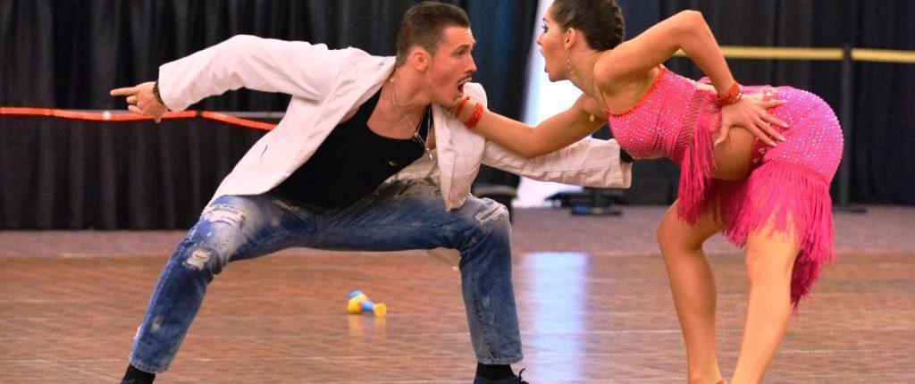 Top 10 Ways Ballroom Dance Enhances Social Skills in the UK