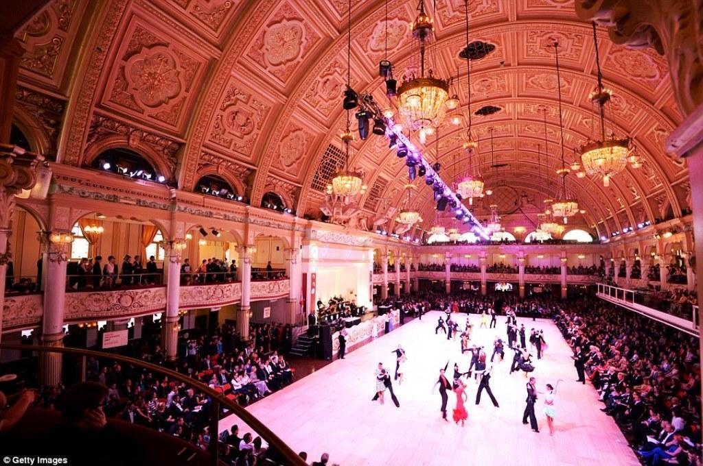 Top 10 Stunning Wedding Venues for Ballroom Dance in the UK