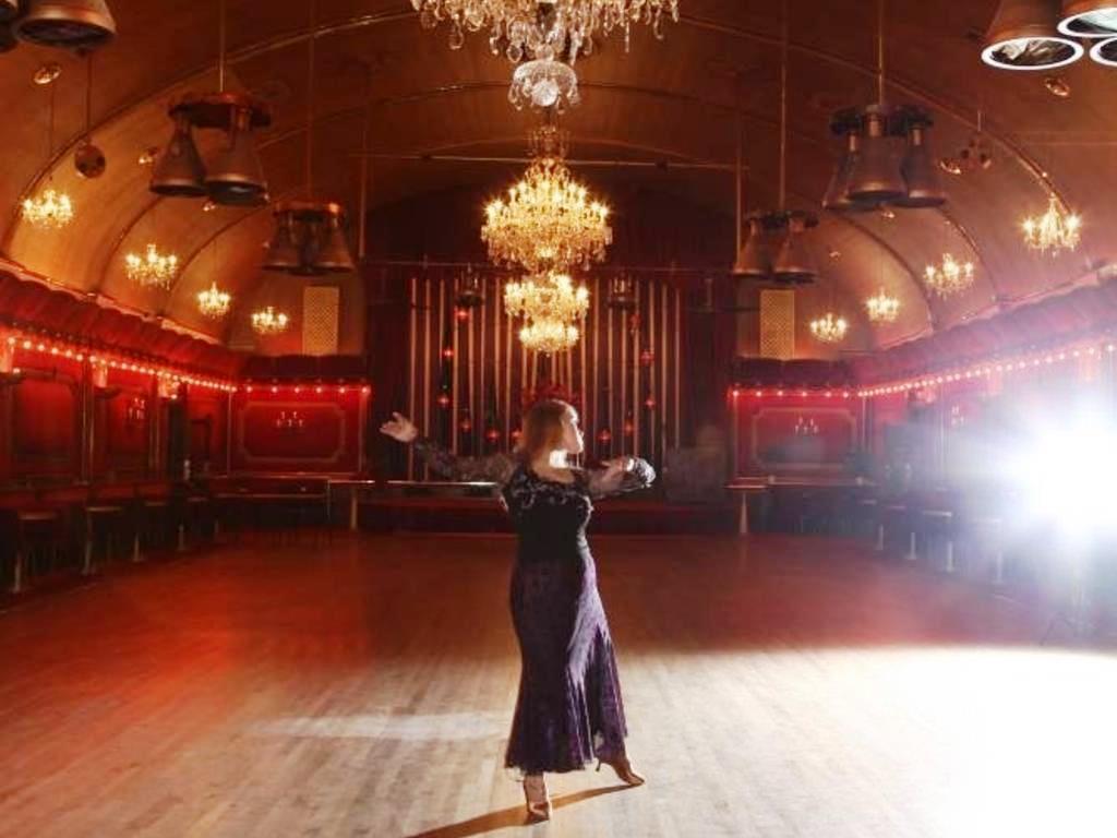 How to Experience and Dance to Opera Music in Ballroom Dance in the UK