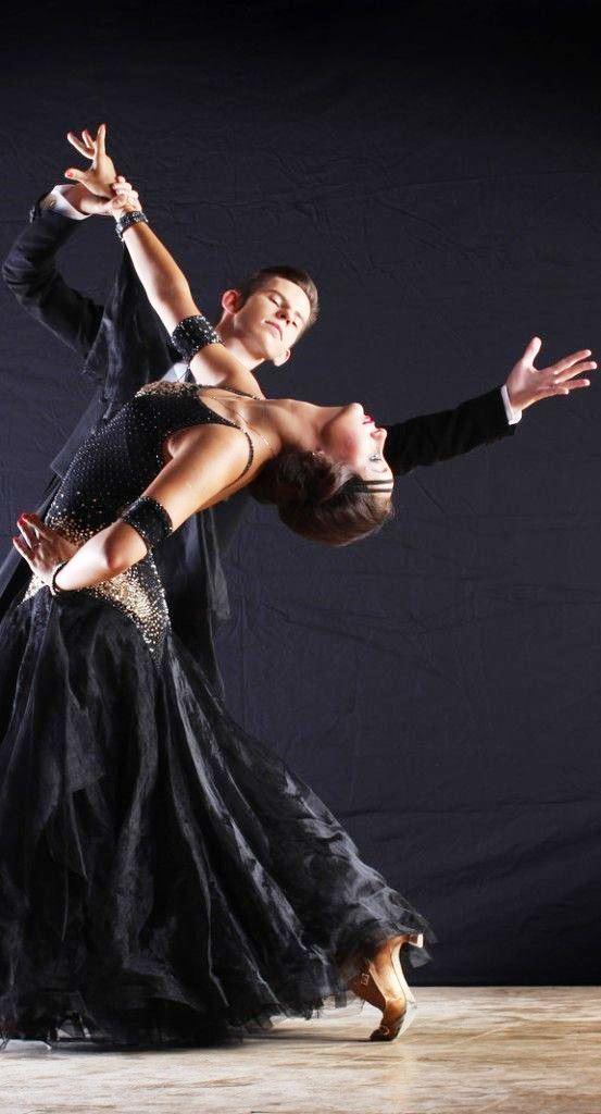 How to Capture Beautiful Moments and Movements in Ballroom Dance Photography in Britain