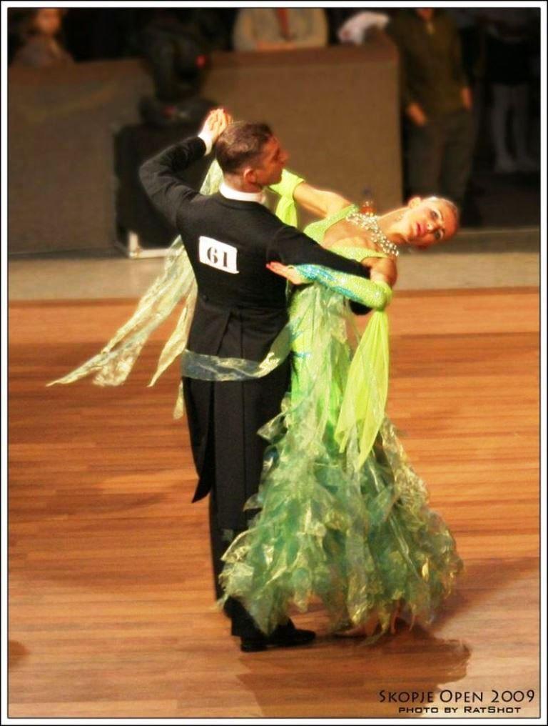 Seasonal Tips for Enjoying and Enhancing Ballroom Dance in the UK