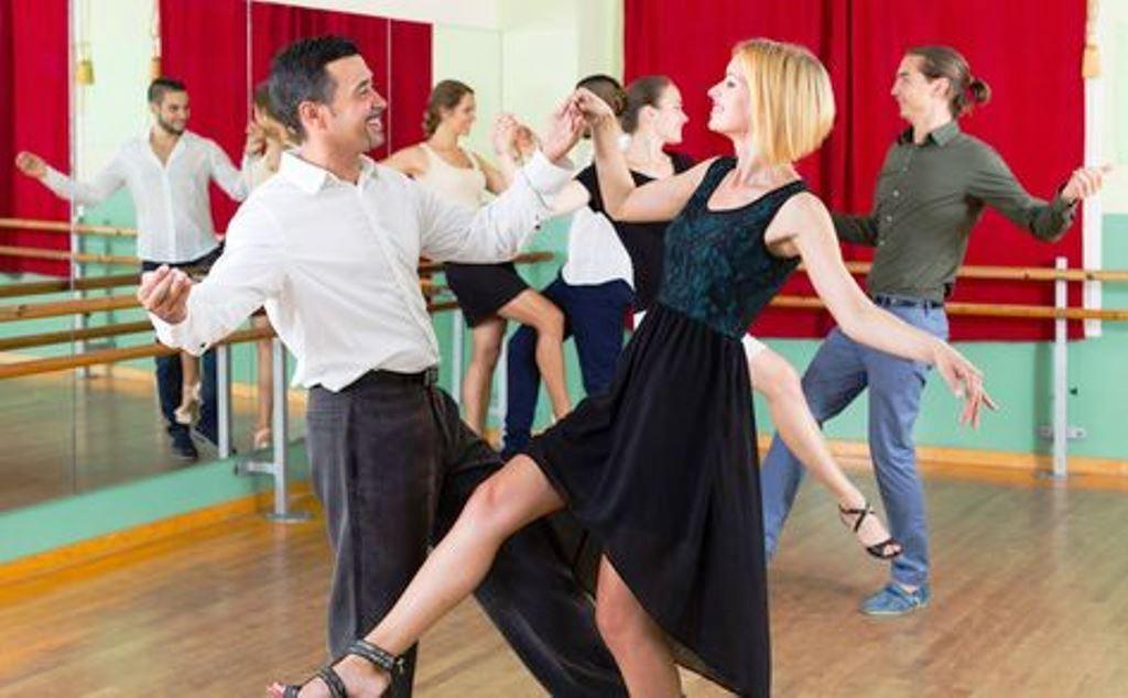 How to Develop Effective Teaching Skills for Ballroom Dance in the UK