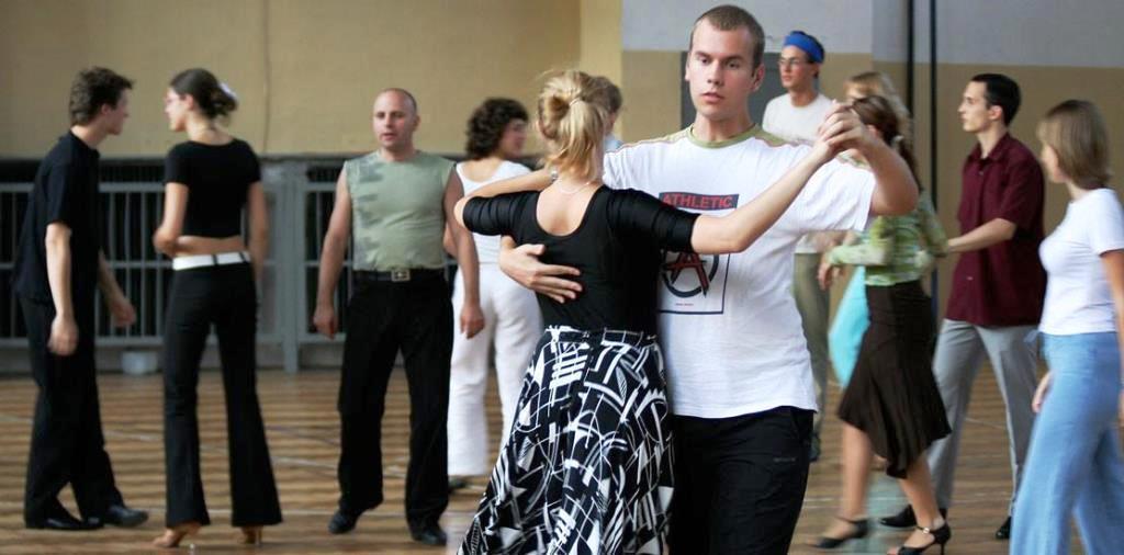 How to Structure and Optimize Ballroom Dance Training in Britain