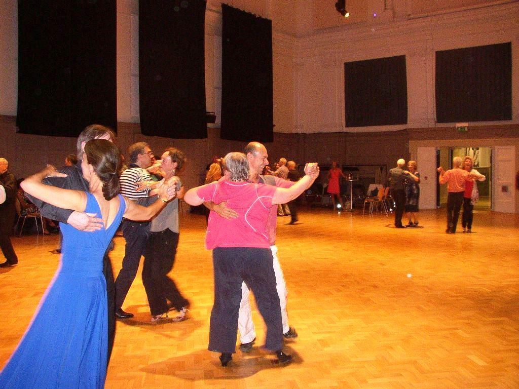 How to Find and Select Suitable Ballroom Dance Venues in the UK