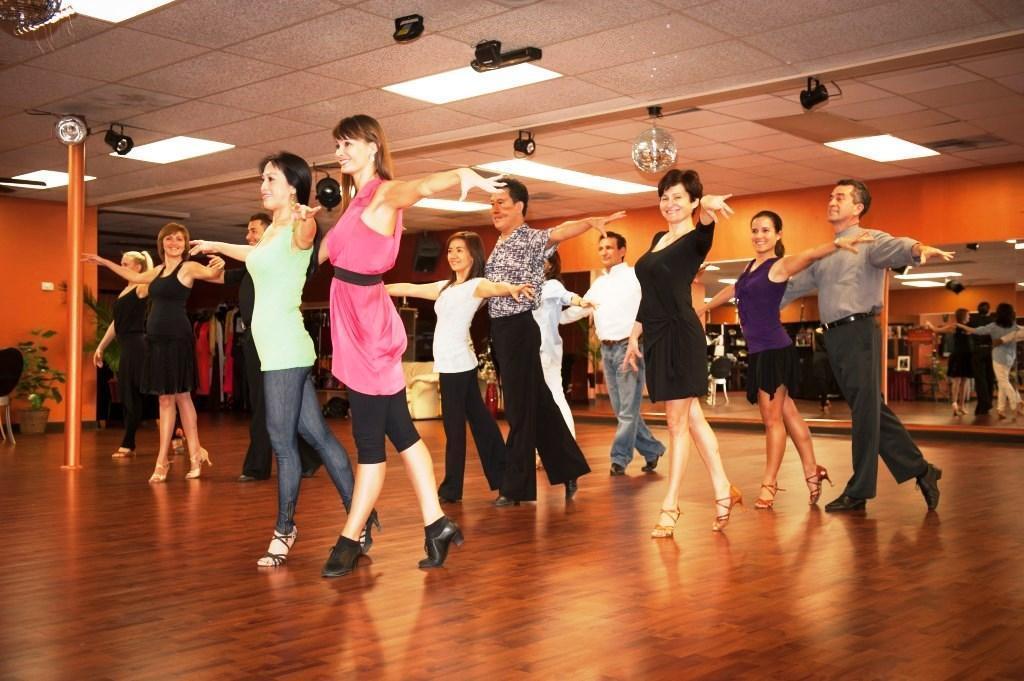 Finding the Best Ballroom Dance Classes in the UK