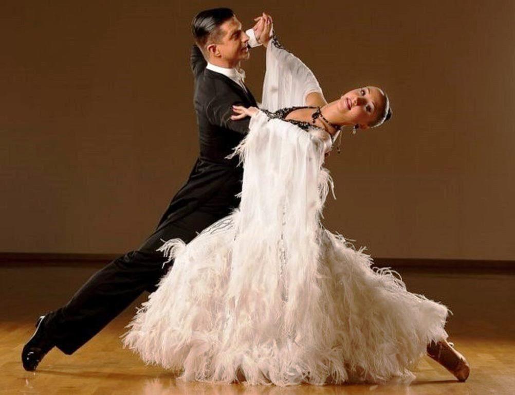 The Best Clothing for Different Ballroom Dance Styles in the UK