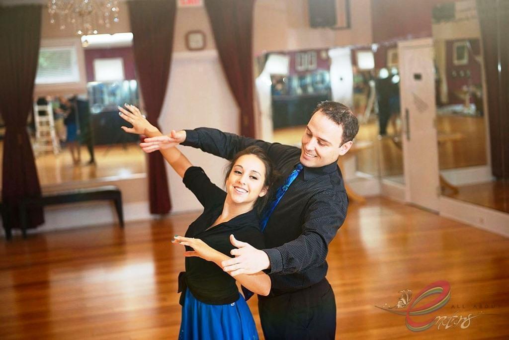 Hosting an Eco-friendly Ballroom Dance Event