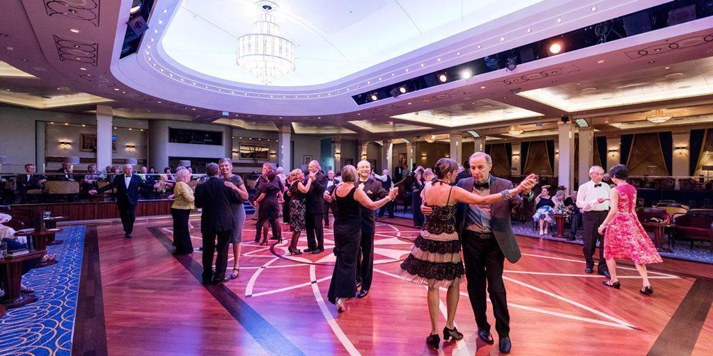 Hosting an Eco-friendly Ballroom Dance Event