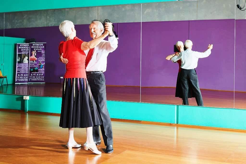 Unlocking Your Potential through Private Ballroom Dance Lessons in the UK
