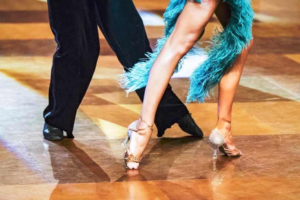 The Importance of Choosing the Right Ballroom Dancing Shoes