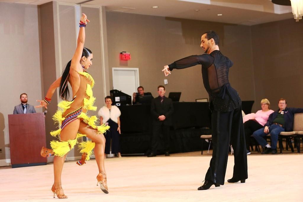 Ballroom Dance Music and Social Dance: Bridging the Gap between Performance and Recreation